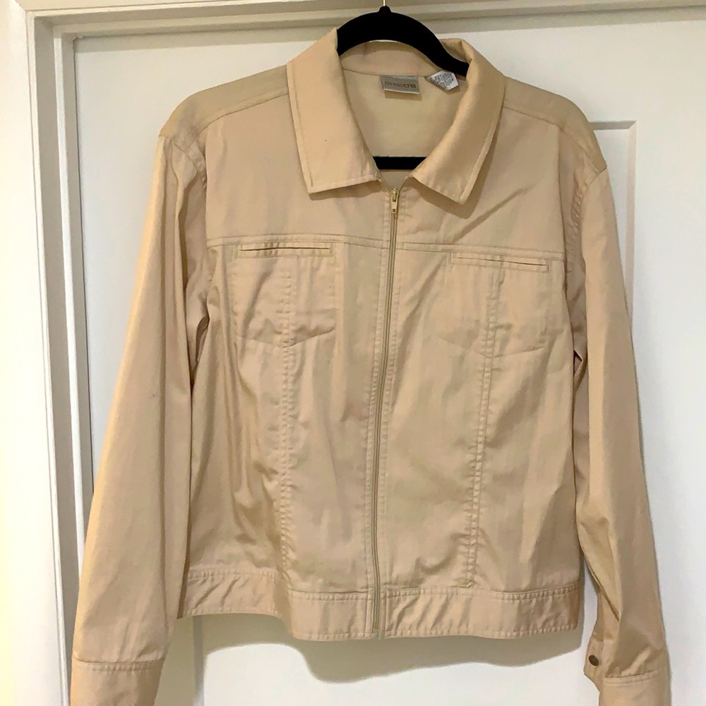 Lightweight beige Chico’s jacket